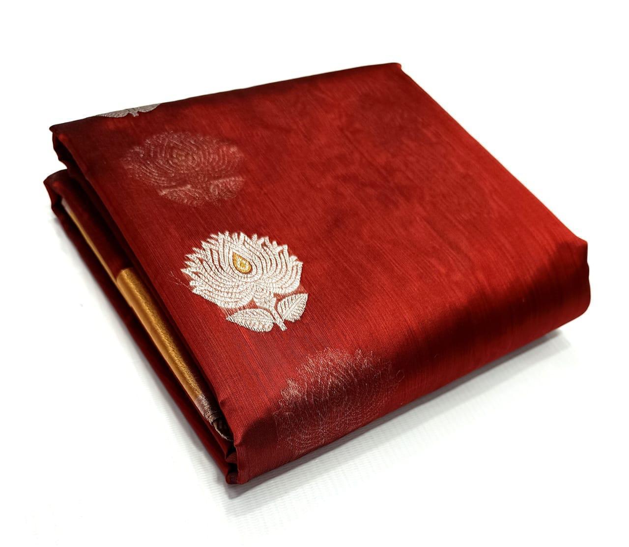 Pure Chanderi Pattu Soft Silk Saree with Gold Zari Border & Eknaal Boota